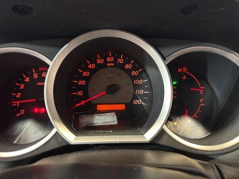 Used 2006 Toyota Tacoma PreRunner RWD image 16