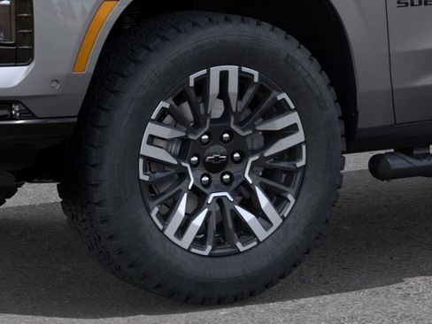 New 2026 Chevrolet Suburban Z71 w/ Comfort Package image 9
