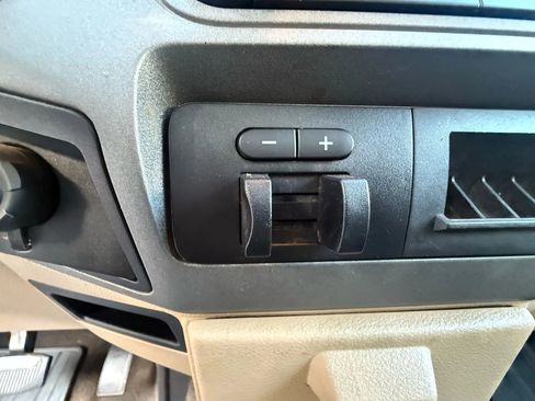 Used 2011 Ford F250 XLT w/ XLT Premium Pkg image 15