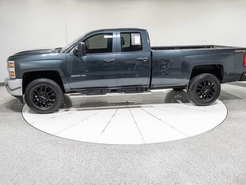 Used 2017 Chevrolet Silverado 3500 W/T AWD/4WD image 32