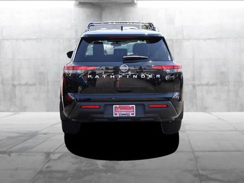 Certified 2025 Nissan Pathfinder SV FWD image 6