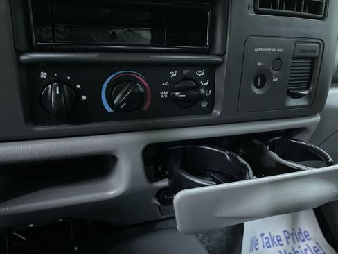 Used 2004 Ford F250 XL image 23