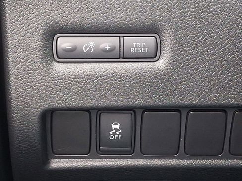 Used 2016 Nissan Murano S w/ Navigation Package AWD/4WD image 25