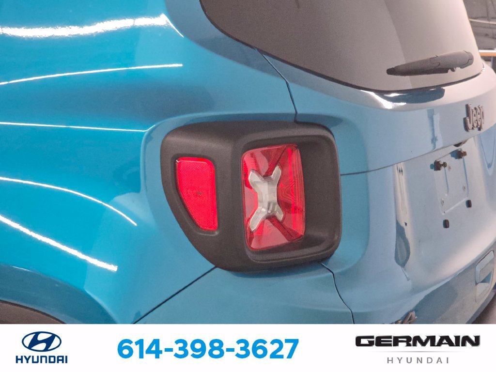 Used 2021 Jeep Renegade Latitude AWD/4WD image 16