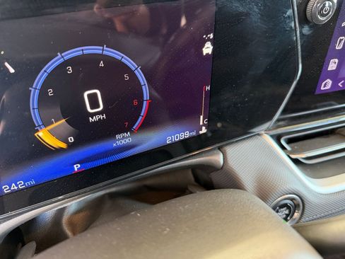 Used 2025 Chevrolet TrailBlazer LT image 38