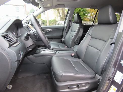 Certified 2022 Honda Pilot Special Edition image 13