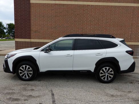 Used 2025 Subaru Outback Premium w/ Popular Package #1 AWD/4WD image 6