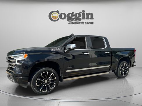 Used 2023 Chevrolet Silverado 1500 High Country w/ Technology Package AWD/4WD image 1