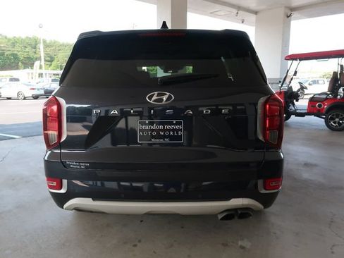 Used 2021 Hyundai Palisade Limited FWD image 6