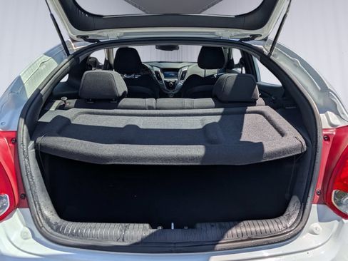 Used 2014 Hyundai Veloster FWD image 10