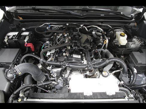 Used 2024 Toyota Tacoma SR AWD/4WD image 20