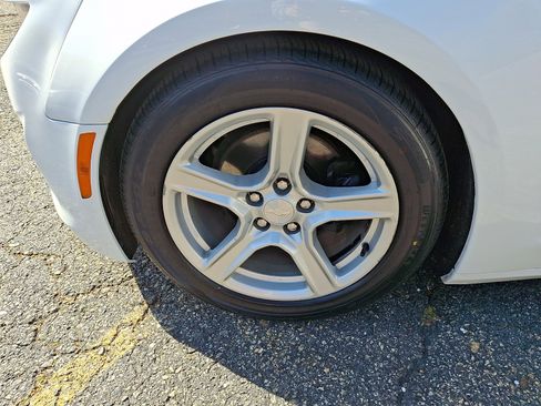 Used 2020 Chevrolet Camaro LT RWD image 28