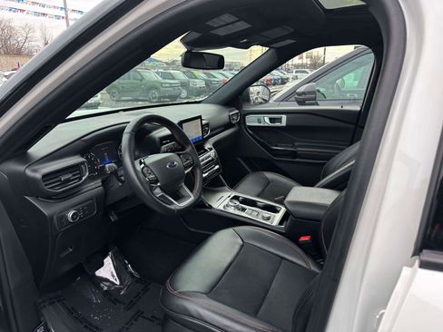 Used 2022 Ford Explorer ST-Line w/ Class IV Trailer Tow Package image 14