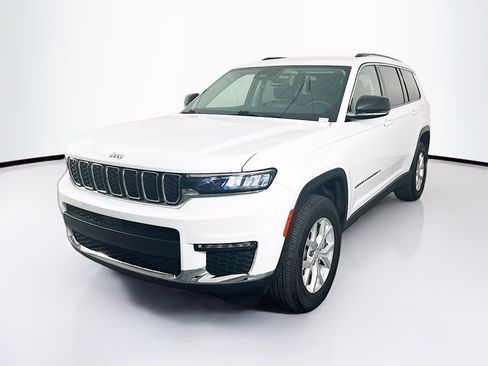 Used 2023 Jeep Grand Cherokee L Limited w/ Trailer Tow Group (B) image 3