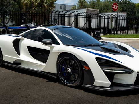 Used 2019 McLaren Senna RWD image 8