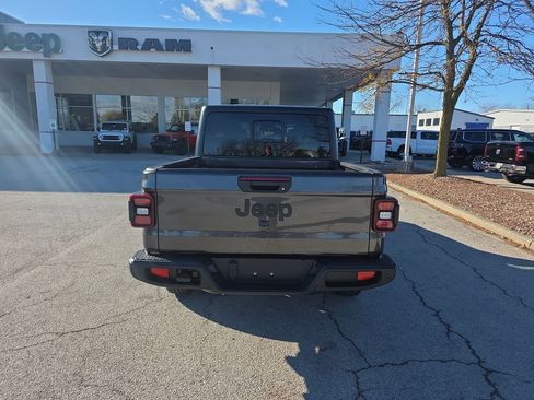 New 2026 Jeep Gladiator Sport image 5