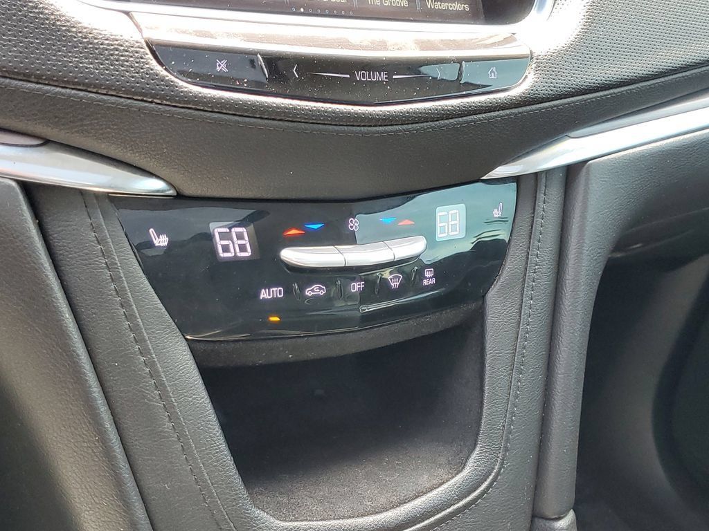 Used 2017 Cadillac XT5 Luxury w/ Driver Awareness Package FWD image 32