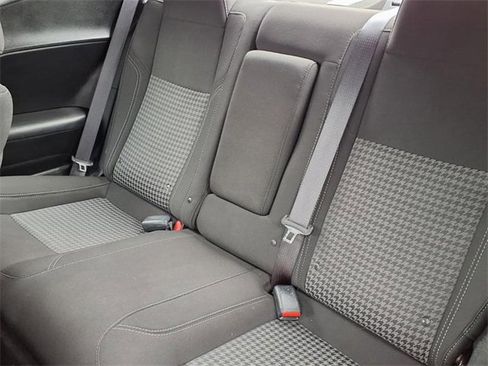 Used 2023 Dodge Challenger SXT image 5