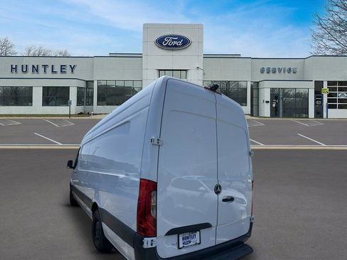 Used 2024 Mercedes-Benz Sprinter 2500 w/ Acoustic Package image 6