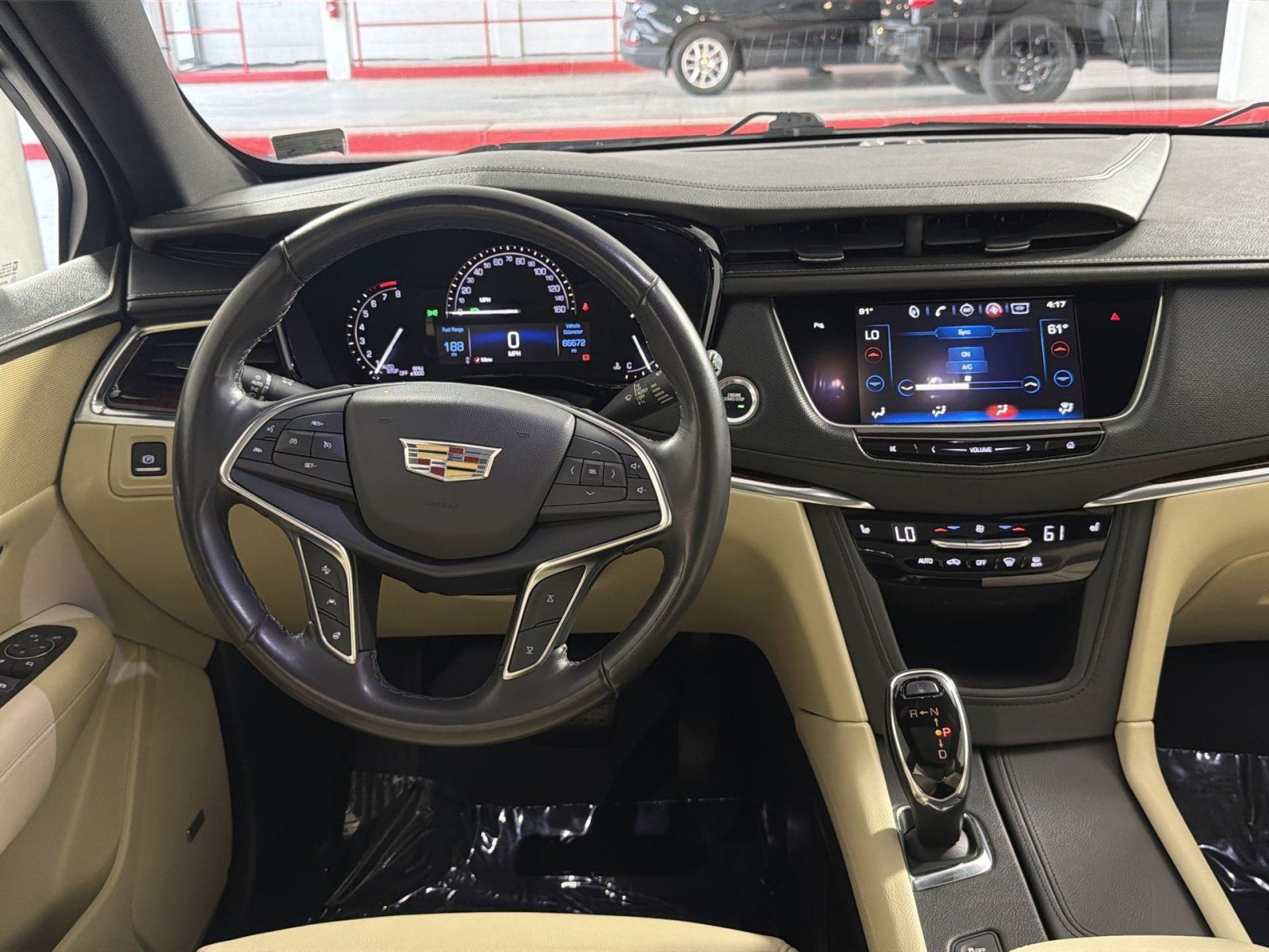 Used 2018 Cadillac XT5 Luxury w/ Driver Awareness Package AWD/4WD image 16