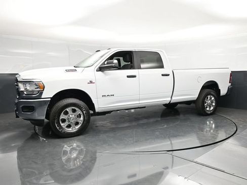 Used 2022 RAM 2500 Big Horn w/ Level A Equipment Group AWD/4WD image 9