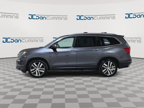 Used 2017 Honda Pilot Touring image 5