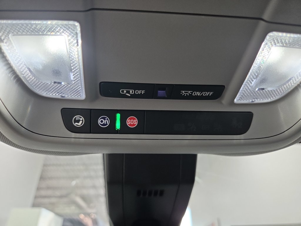 Used 2024 Chevrolet Equinox LT AWD/4WD image 40