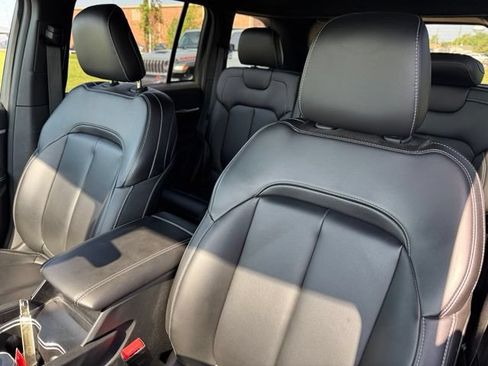 Certified 2025 Jeep Grand Cherokee Limited AWD/4WD image 11