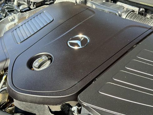Used 2025 Mercedes-Benz GLC 350e 4MATIC image 29