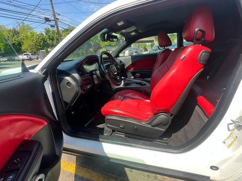 Used 2018 Dodge Challenger SXT RWD image 26
