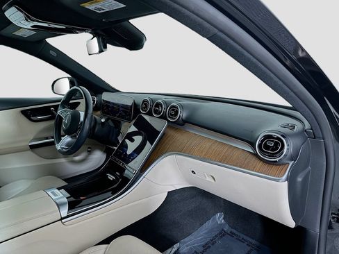 Used 2022 Mercedes-Benz C 300 Sedan image 29