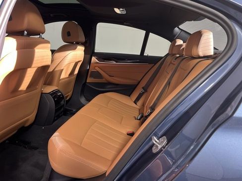 Used 2023 BMW 530i xDrive 530i xDrive w/ Premium Package image 19