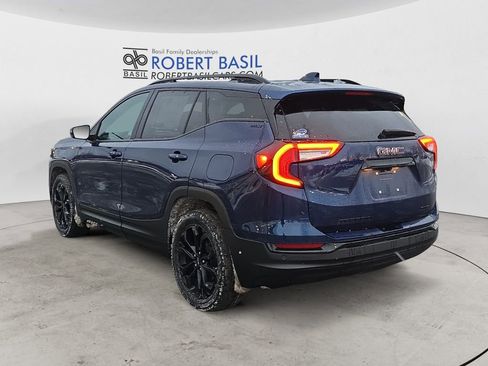 Used 2022 GMC Terrain SLT w/ Elevation Edition image 3