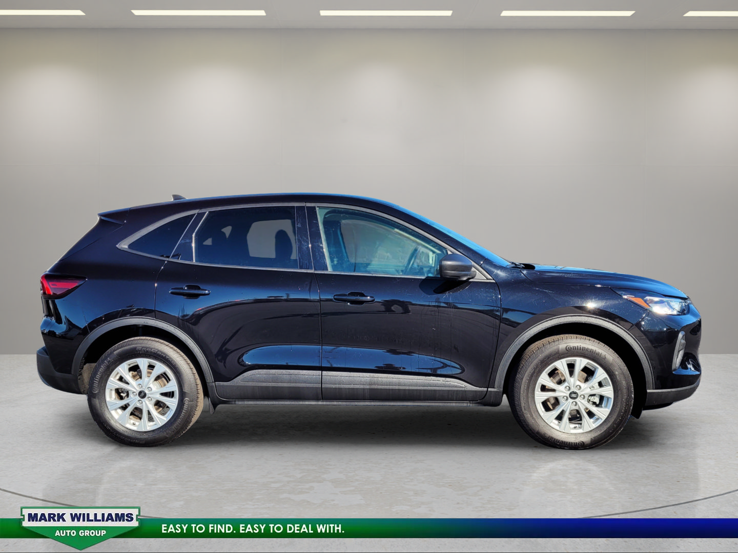Used 2026 Ford Escape Active w/ Tech Pack #1 AWD/4WD image 2