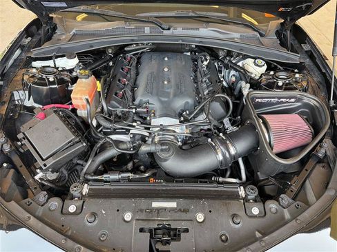 Used 2022 Chevrolet Camaro SS RWD image 5