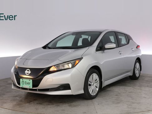 Used 2025 Nissan Leaf S FWD image 2