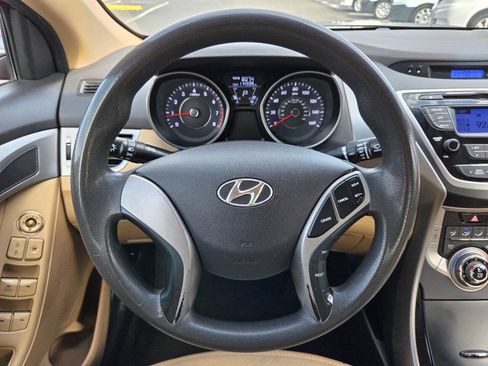 Used 2013 Hyundai Elantra GLS FWD image 11