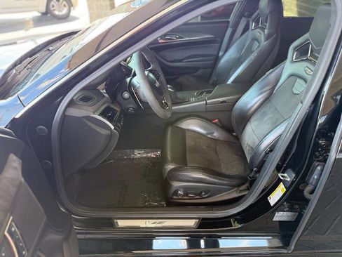 Used 2017 Cadillac CTS V w/ Luxury Package image 30