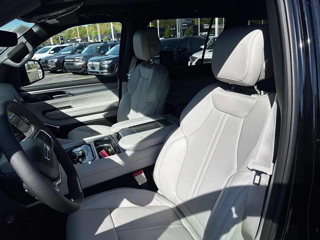 New 2027 Jeep Grand Wagoneer L Limited w/ Premium Group II AWD/4WD image 20