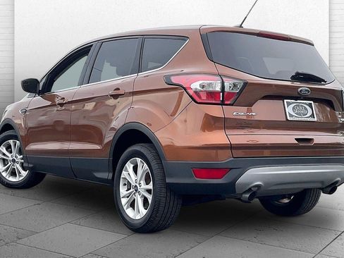 Used 2017 Ford Escape SE AWD/4WD image 11