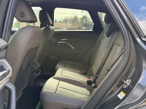 Used 2025 Audi Q5 Premium w/ Convenience Package AWD/4WD image 19