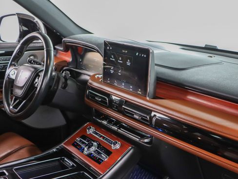 Used 2023 Lincoln Aviator Reserve w/ Equipment Group 201A AWD/4WD image 28