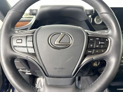 Used 2023 Lexus ES 350 w/ Premium Package image 17