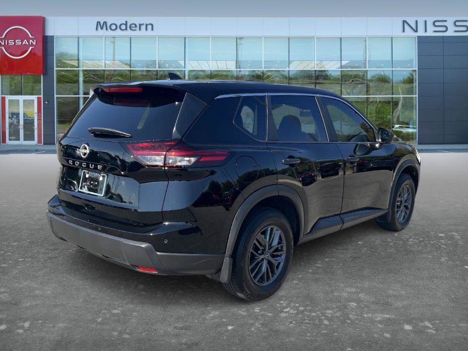 Certified 2025 Nissan Rogue S FWD image 5