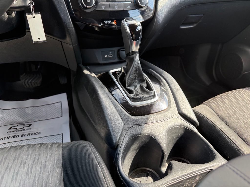 Used 2018 Nissan Rogue S FWD image 12