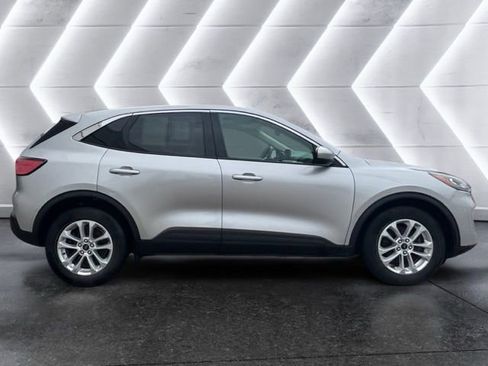 Used 2020 Ford Escape SE FWD image 6