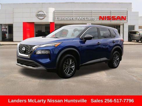 Used 2023 Nissan Rogue S image 9
