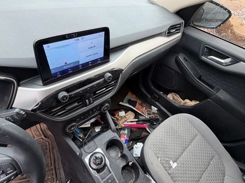 Used 2020 Ford Escape SE FWD image 19