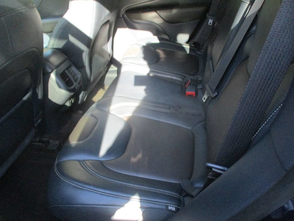 Used 2014 Jeep Cherokee Limited FWD image 8