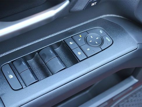 Certified 2025 Toyota 4Runner Limited image 18